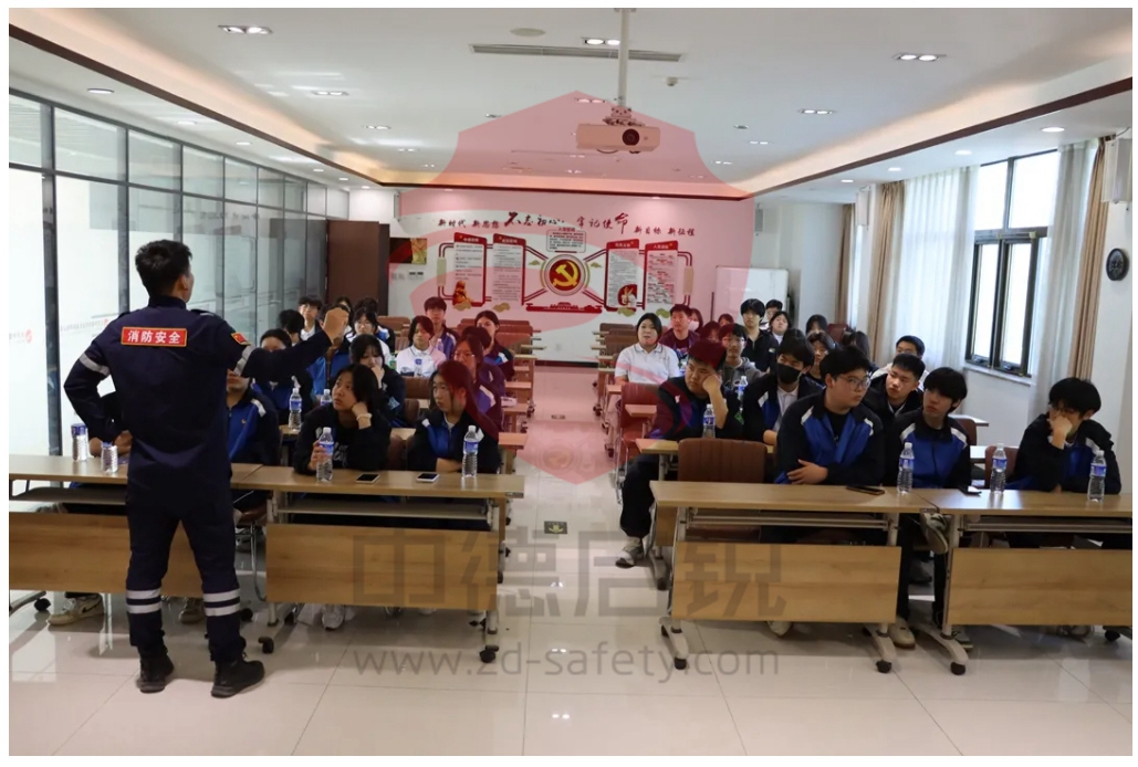 北京供销学校在中德启锐开展全市中小学生安全教育体验活动